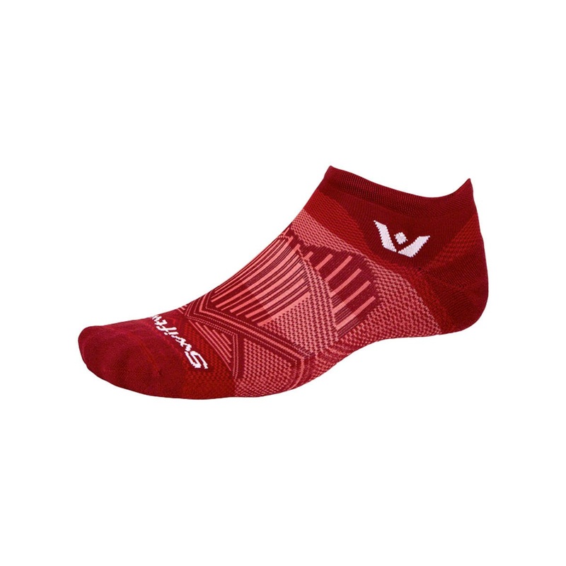 Swiftwick Aspire No Show Socks (Crimson) (L)